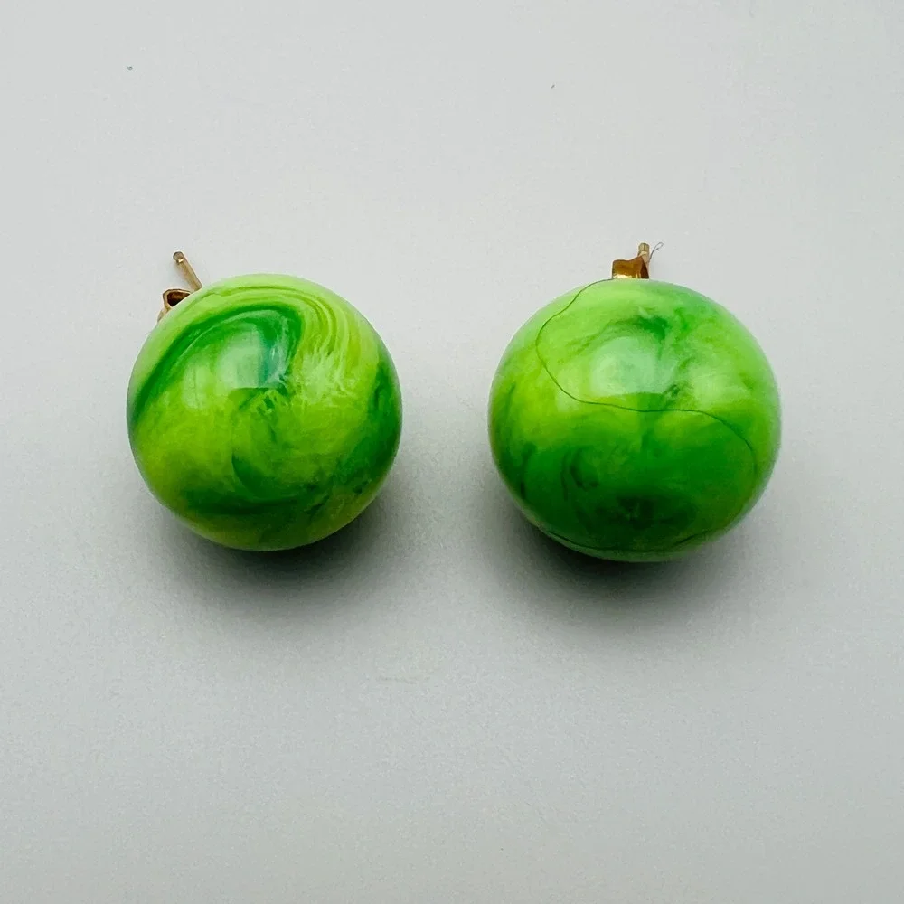 Vintage Green Swirl Button Stud Earrings Gold Tone Post Retro Mod Jewelry